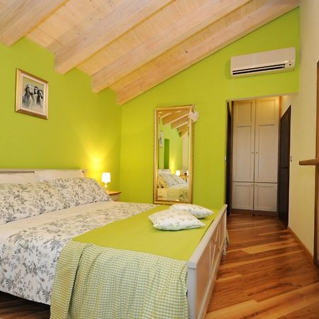 Bed & Breakfast Korta Gira Buici  Værelse billede