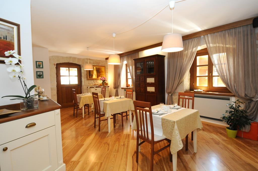 Bed & Breakfast Korta Gira Buici  Eksteriør billede